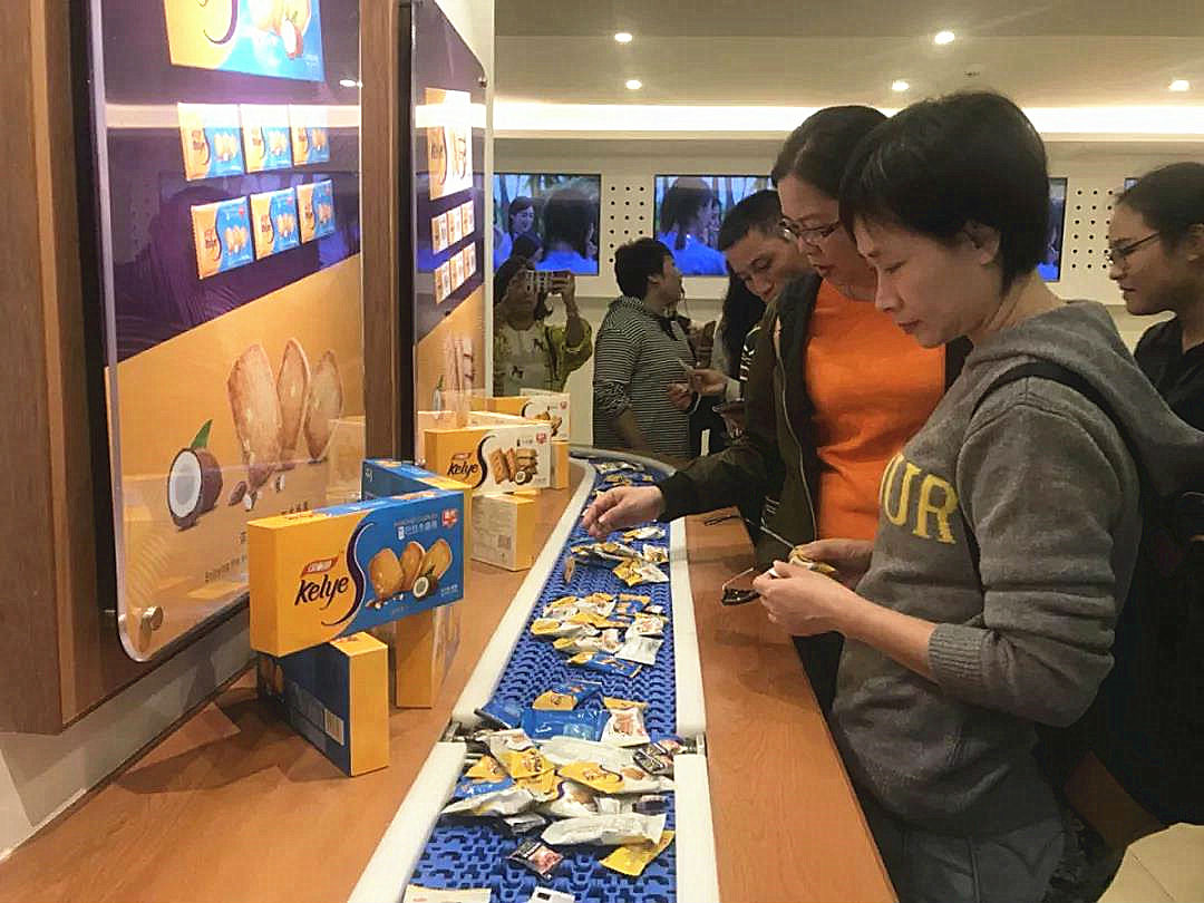 2018全國(guó)百家電臺(tái)全媒體海南行走進(jìn)春光椰子王國(guó) 感受海南椰子產(chǎn)業(yè)新變化.jpg